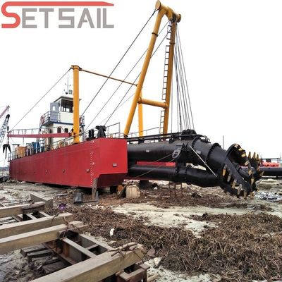 895 kW Κύρια ισχύς κινητήρα Μεγάλη χωρητικότητα 750m3 18 ιντσών κόπτης αναρρόφηση αποβρύχων με αντλία
