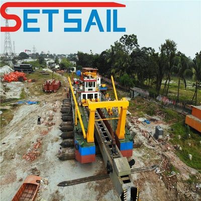298kw Diesel Cutter Suction Dredger για 4500m3 ρεύμα νερού Υπόθαλμη αντλία