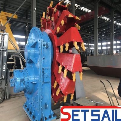 Μεγάλη χωρητικότητα 160m3-2000m3 Υδραυλική τροχιά κουβά κεφαλή λάσπης αποβρύχων με κινητήρα ντίζελ